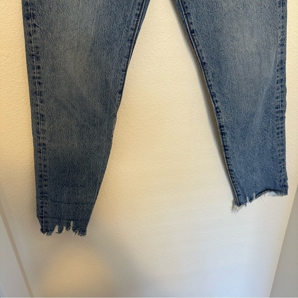 Levi’s Wedgie Icon Fit Jeans Light Wash Size 27 Women’s 100% Cotton Raw Hem - Picture 4 of 11